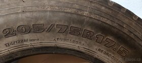 Prodám pneu 205/75R17,5 - 4