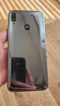 Motorola E6 plus = 64GB - 4