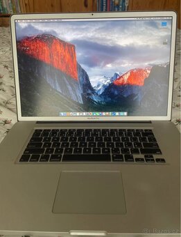 MacBook Pro 17" 2010 i7 / 16GB - 4
