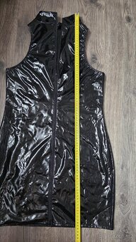 Vinylové,pvc šaty vel.L - 4