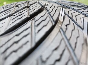 2 zimní pneumatiky Michelin 215/65/17 5,5mm 2021 - 4