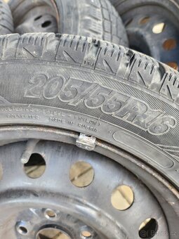 Zimní pneu 205/55R16 na discích - 4