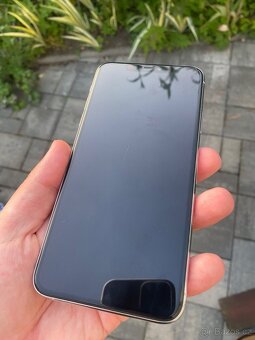 iPhone 11 PRO MAX 256Gb, malé škrábánce - 4