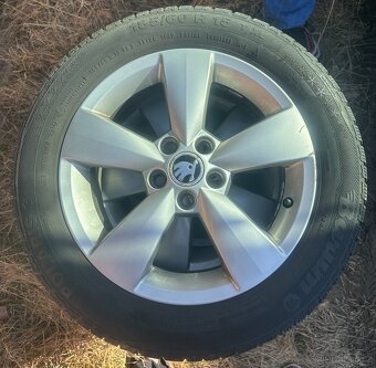 Prodám zimní ALU kola škoda, r15, 185/60 - 4