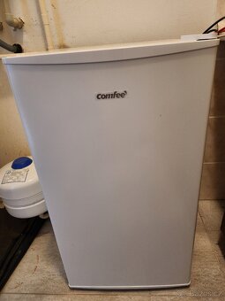Malá lednička zn. Comfee - 93 l - 4