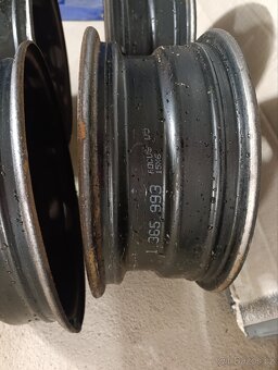 Plechové disky R15 Ford 2004 - 4