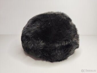 Kožešinová čepice kulich - černá - 4