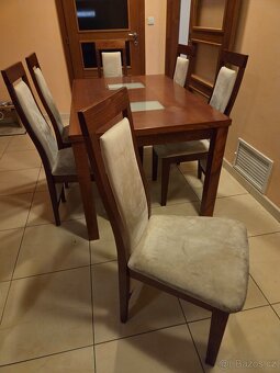 Jídelní stůl + židle - 4