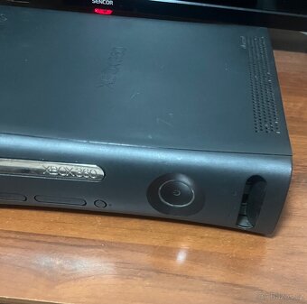 Prodám herní konzoli Xbox 360 - 4