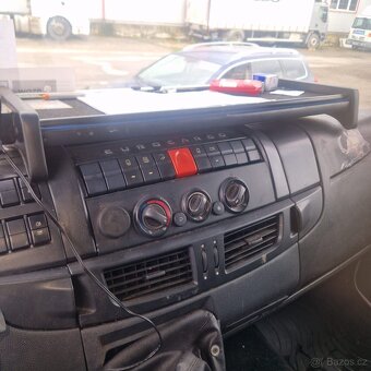 Iveco Eurocargo, Iveco ML 150e s hydraulickým čelem - 4