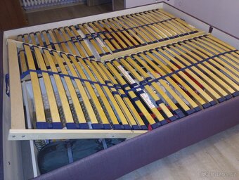 Manželská postel + noční stolky a komoda - 4