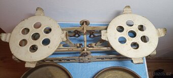 Stará kuchyňská vaha - 4