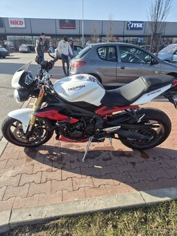 Street triple 675 - 4