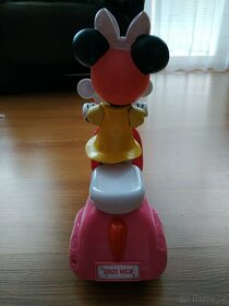 IMC Toys Minnie Mouse na skútru na dálkové ovládání - 4