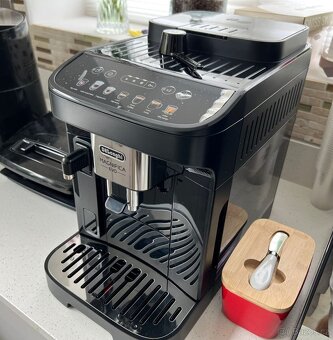 Automatický kávovar DeLonghi Magnifica Evo ECAM292 - 4