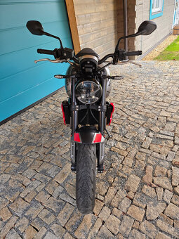 Triumph Trident 660 - 4