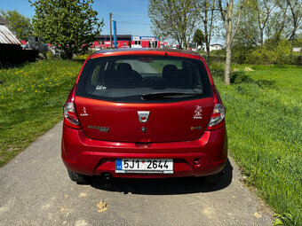 Dacia Sandero 1.4i 55kW, RV 2010, Servo, Klima, Nové v CZ - 4