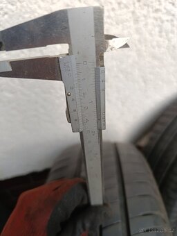 Pneu 195/65 R15 - 4