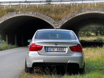 BMW E90 330xi M-Paket-190kW-N52-Logic7-ACC-TV-BT-CCC - 4