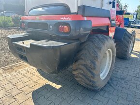 Kolový nakladač Kubota R520 - 4