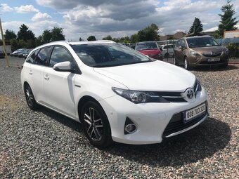 Toyota Auris, 1.8 Hybridní 73 KW,1.MAJ,ČR.. - 4