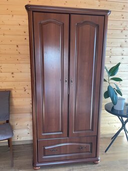 Ložnice: postel, skrin, nocni stolky, matrace - 4