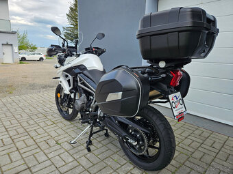 Triumph Tiger 800 XRX ABS - 4