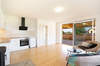 Prodej komerční, dům 2 apartmány 140 m2, pozemek 5367 m2, No - 4