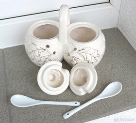 Porcelánová nádoba na omáčky/oleje, motiv lístečků - 4