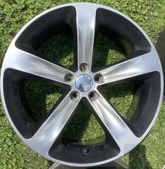 Kola Dodge Challenger 20x8 - 4