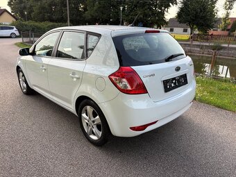 Kia Ceed 1.6i - 4
