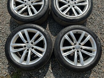 Alu orig letni sada Volkswagen 5x112 8J ET44 235/45 R18 - 4