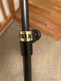 Kovový stojan na noty - 4