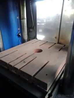 Vstřikovací lis na plasty Maplan MTF 1500 300 - 4