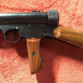 Ww2 znehodnoceny samopal - 4