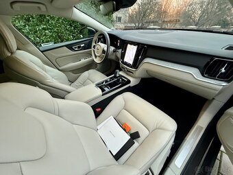 Volvo V60 T6 257kW Recharge 4x4 Koup.ČR,TAŽNÉ,2022,69tkm - 4