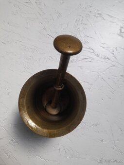 starý hmoždíř - velikost 3 - 4