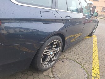 BMW f 11 523i 150kw manuál naj.297tis - 4