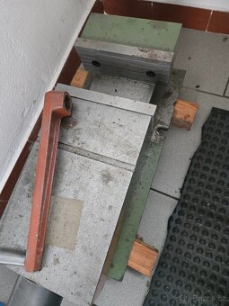 Strojní svěrák velký - 4