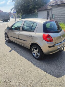 Renault Clio 1.2 rok 2008 - 4