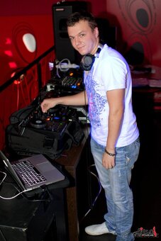 Dj - Oslava - Svatba - Firemní akce - Narozeniny - 4