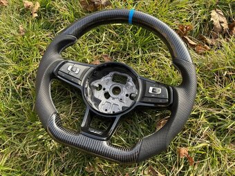 VOLANT RLINE GTD GTI KOZENY / KARBON / BIELE ŠITIE modrý LEM - 4