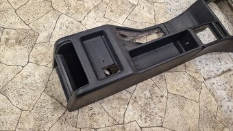 BMW E34 - stredova konzole - 4