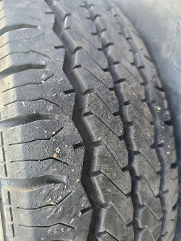 Prodám 2x letní pneu Hankook 185R14C 102/100Q - 4