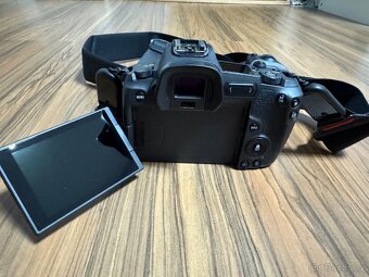 CANON EOS R - 4