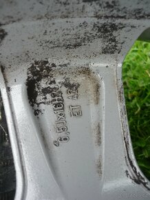 Litá kola Škoda R16 + zimní pneu - 4