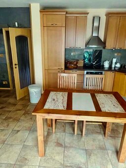 Prodám teakový stůl 140 X 85 cm, výška 80 cm - 4
