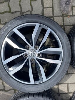 ORIGINÁL Alu Volkswagen MADRID R17, 5x112 - LETNÍ PNEU - 4