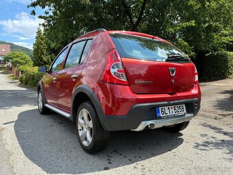 Dacia Sandero Stepway 1.6i - 4