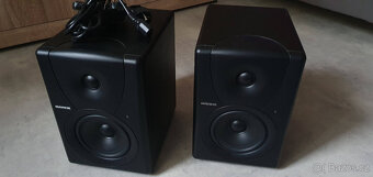 Mackie MR5 - 4